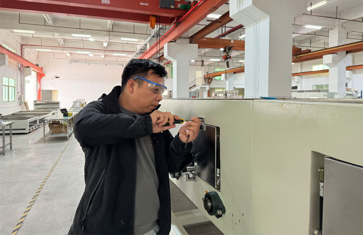 台罡科技涂布机-工匠精神2