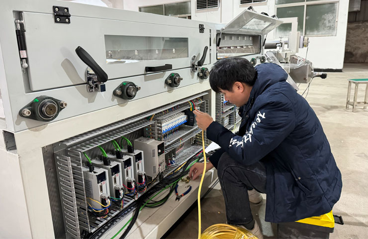 台罡科技涂布机-工匠精神3