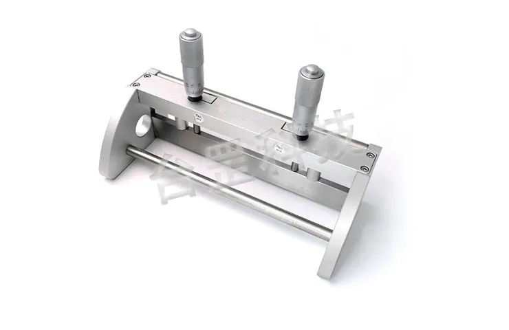 可调式宽度调节器